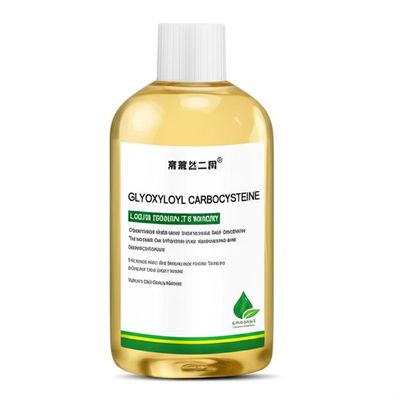 Trattamento alla cheratina liquida con glicossilil carbocisteina per migliorare la texture e la gestibilità dei capelli